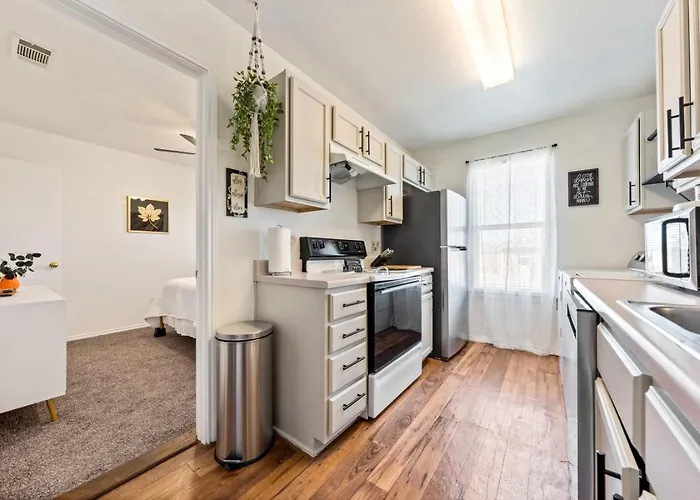 Zroyal 2br Near Cavazos - Ideal For Tdy, Travel Nurses, Contractors & Extended Apartment