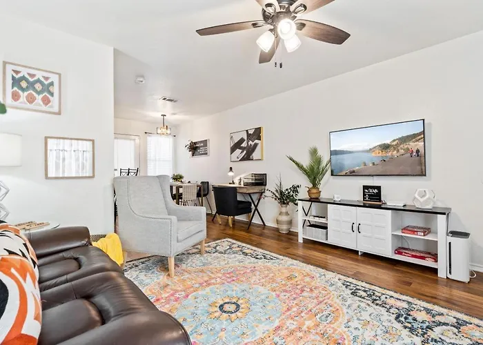 Apartment Zroyal 2br Near Cavazos - Ideal For Tdy, Travel Nurses, Contractors & Extended Killeen
